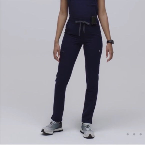 Figs High Waisted Yola Skinny Scrub Pants Size Small Navy - Picture 2 of 12